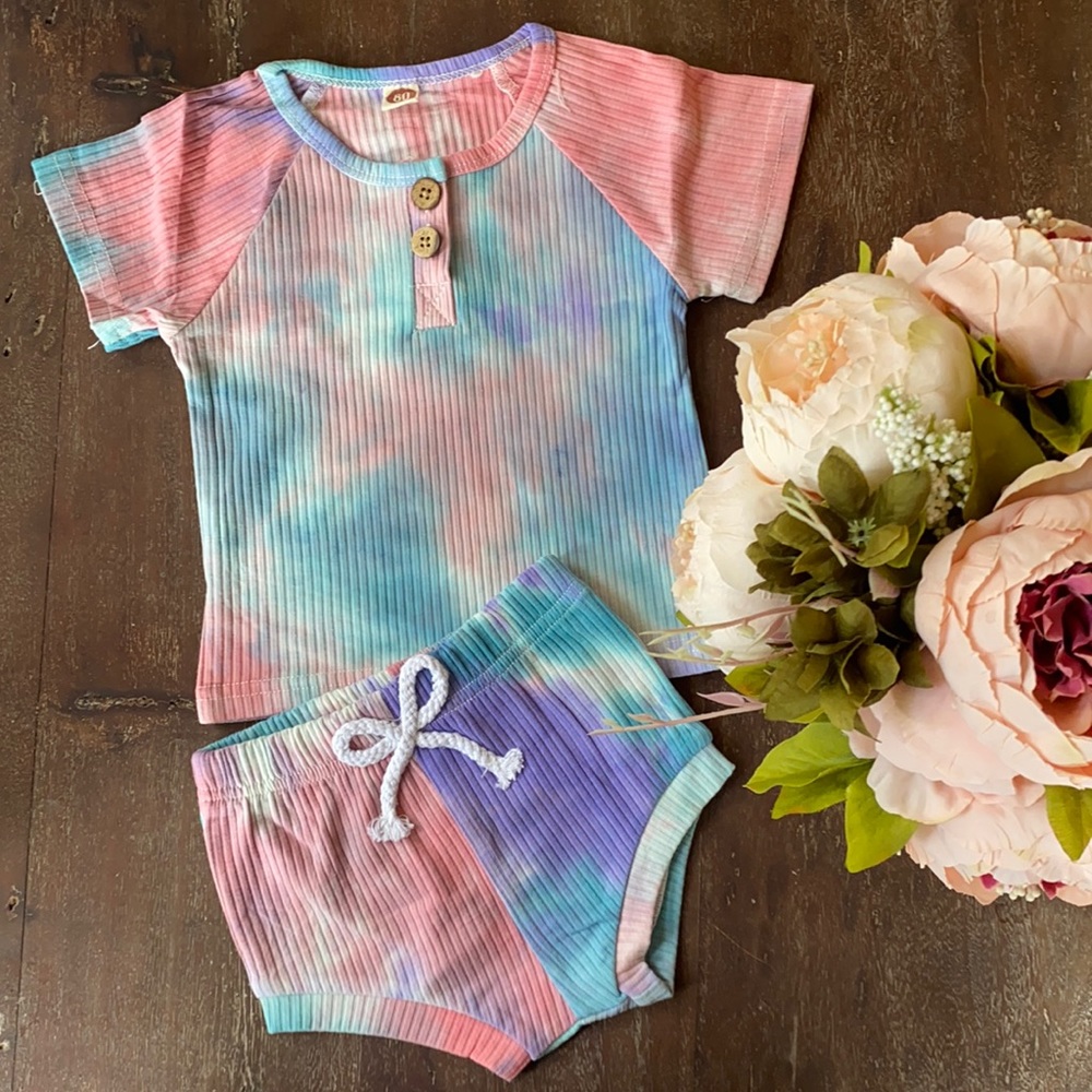 NWT Two Piece Tie Dye Baby Set